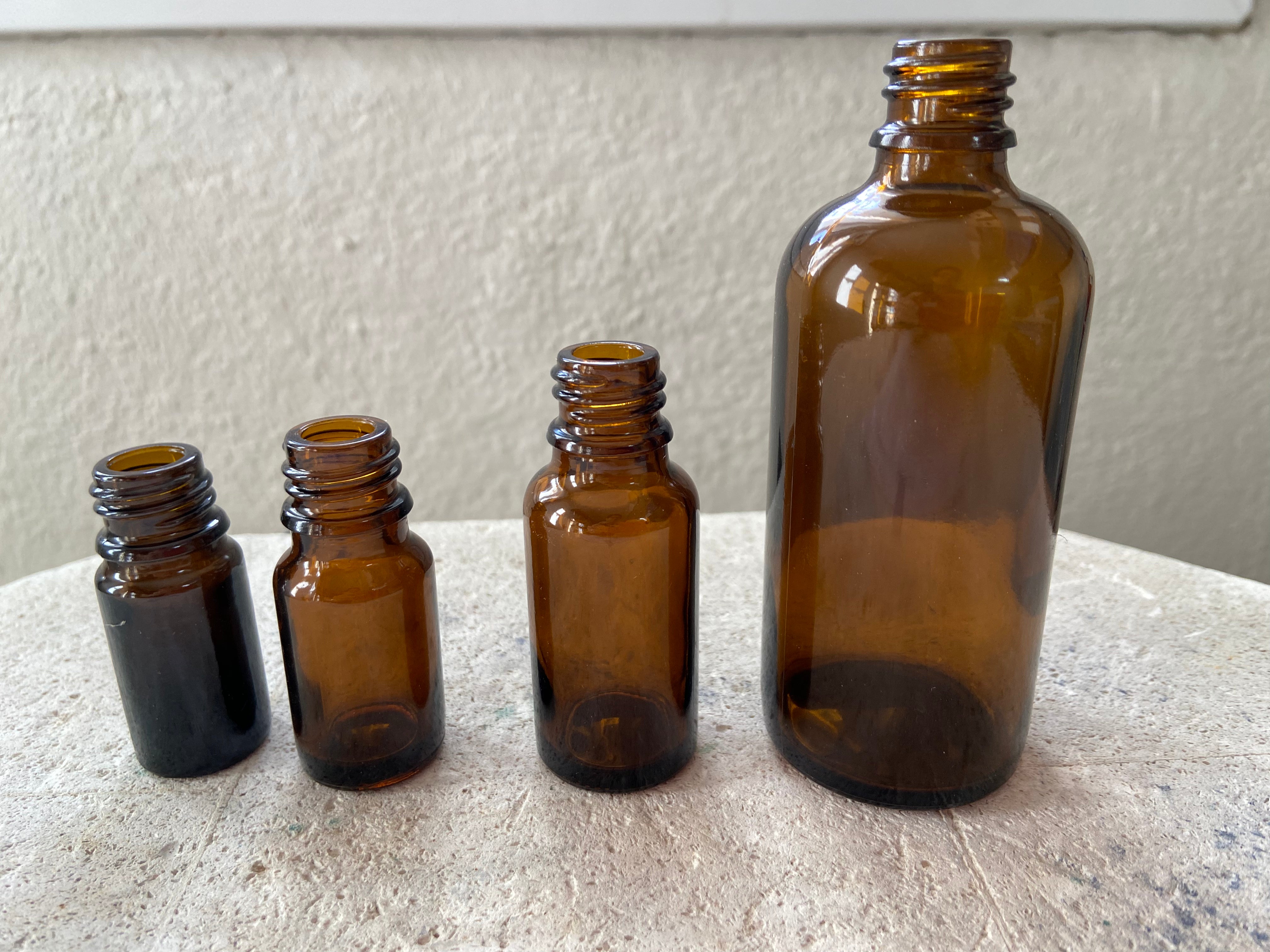 Glasfläschli leer – Porzellan Gut